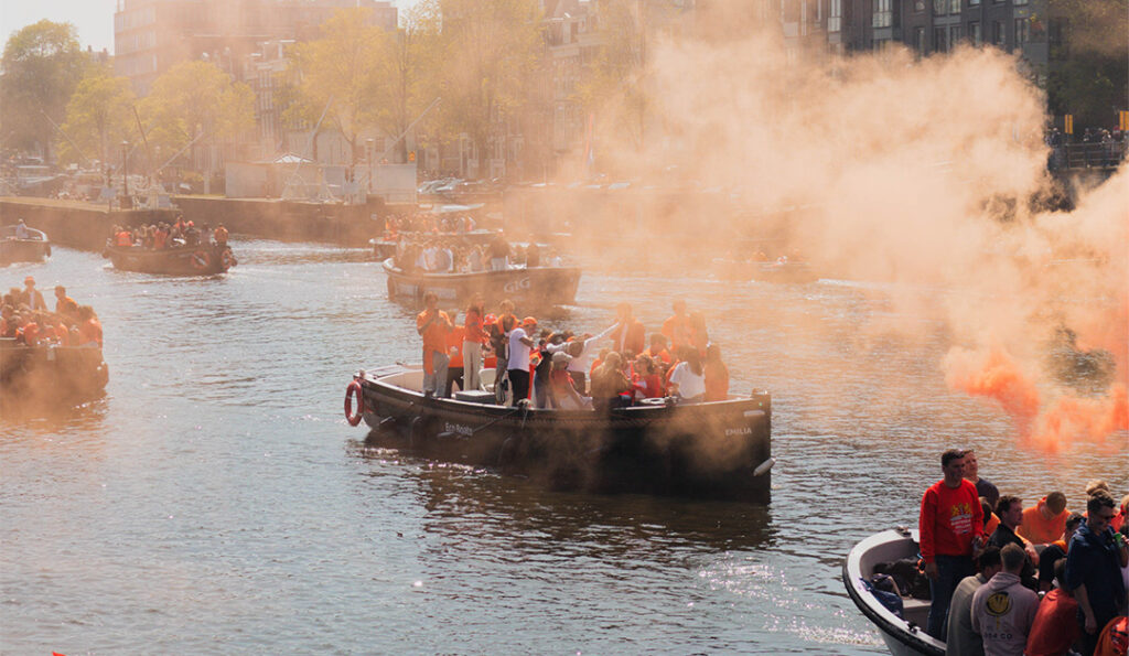 koningsdag amsterdam boot huren