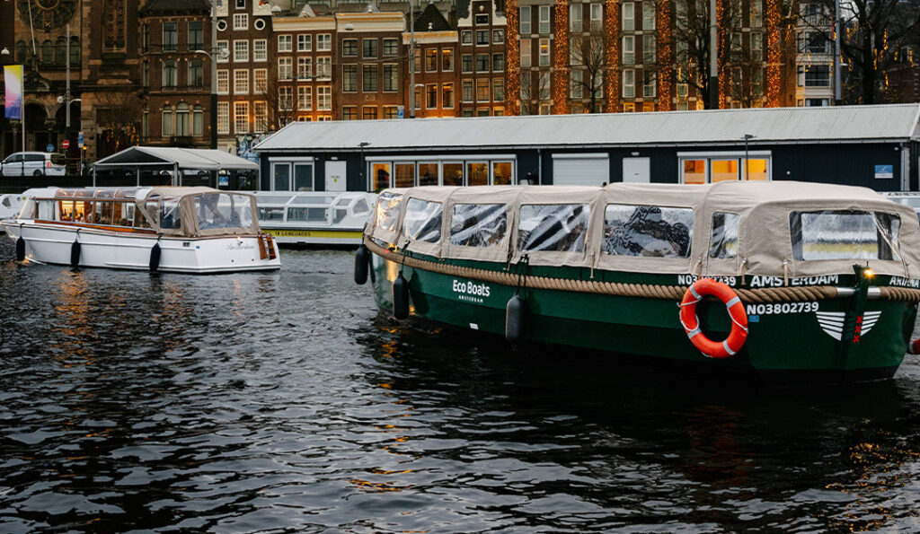 Eco boat covered
