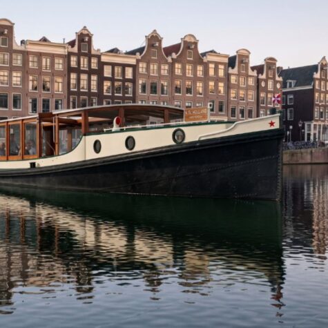 overdekte boot huren in amsterdam voor 50 personen