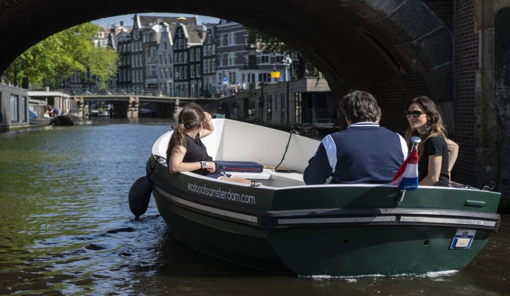 Eco Boats - Self Drive with Family