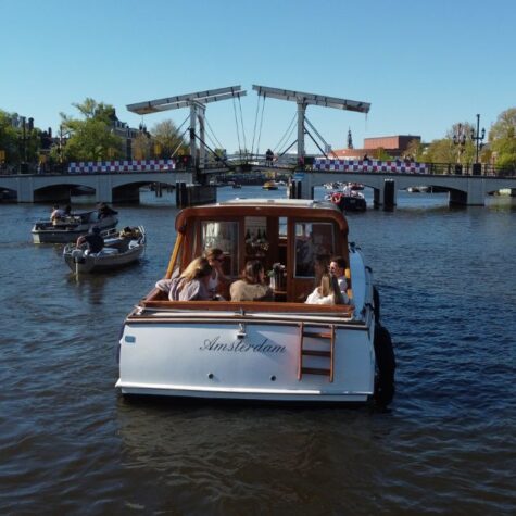 De Barbarella vaart richting de Magre Brug