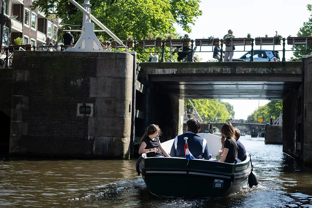 fluistersloep amsterdam