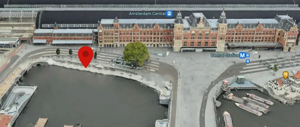Eco Boats Amsterdam Centraal Canal Cruise Locatie
