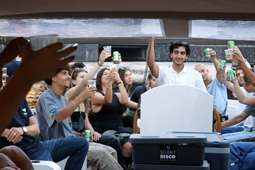 vrijgezellen feest boot amsterdam