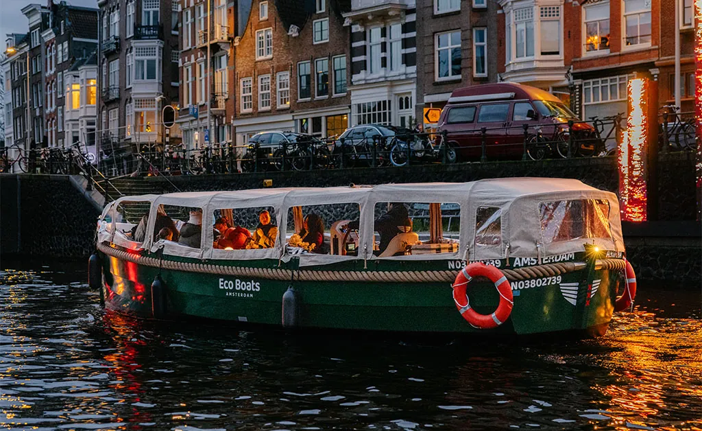 Open bar boat Amsterdam