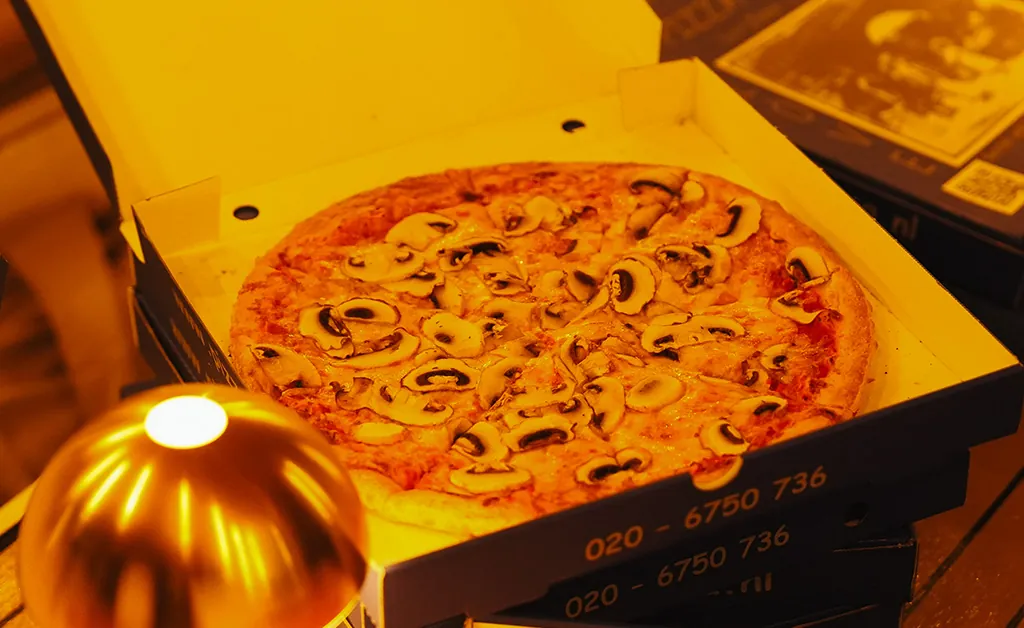 Pizza boat Amsterdam