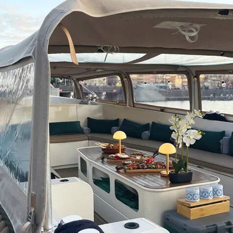 rent private boat amsterdam