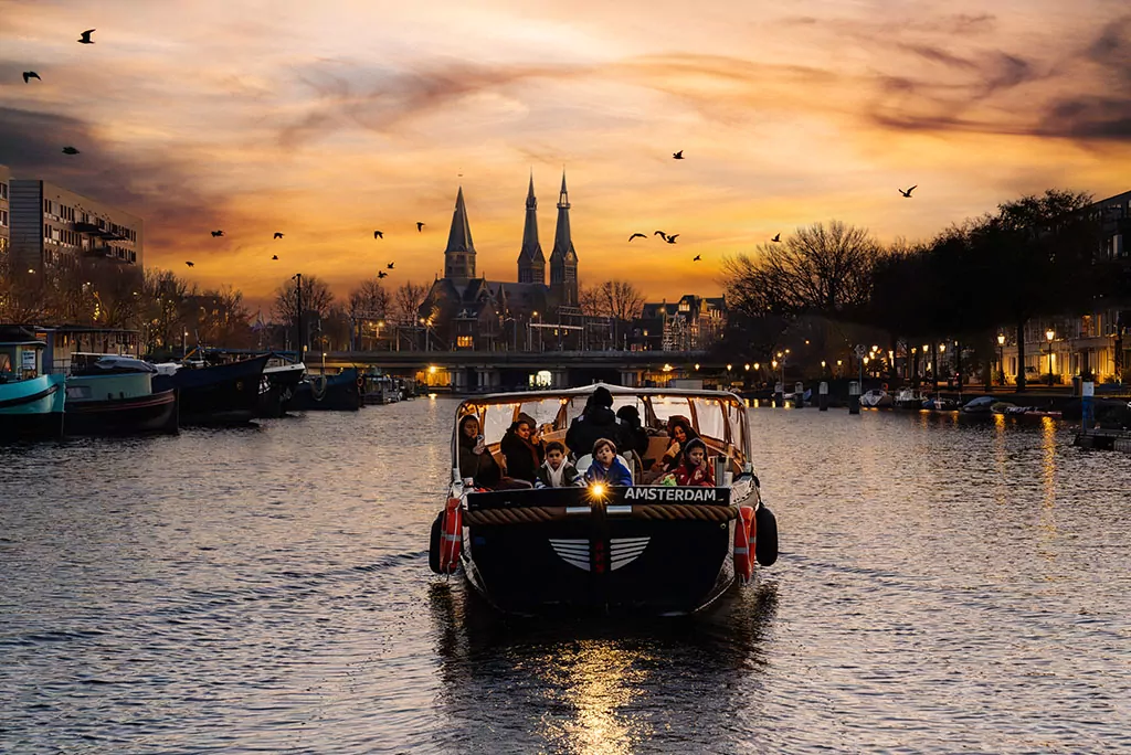 boat tour amsterdam