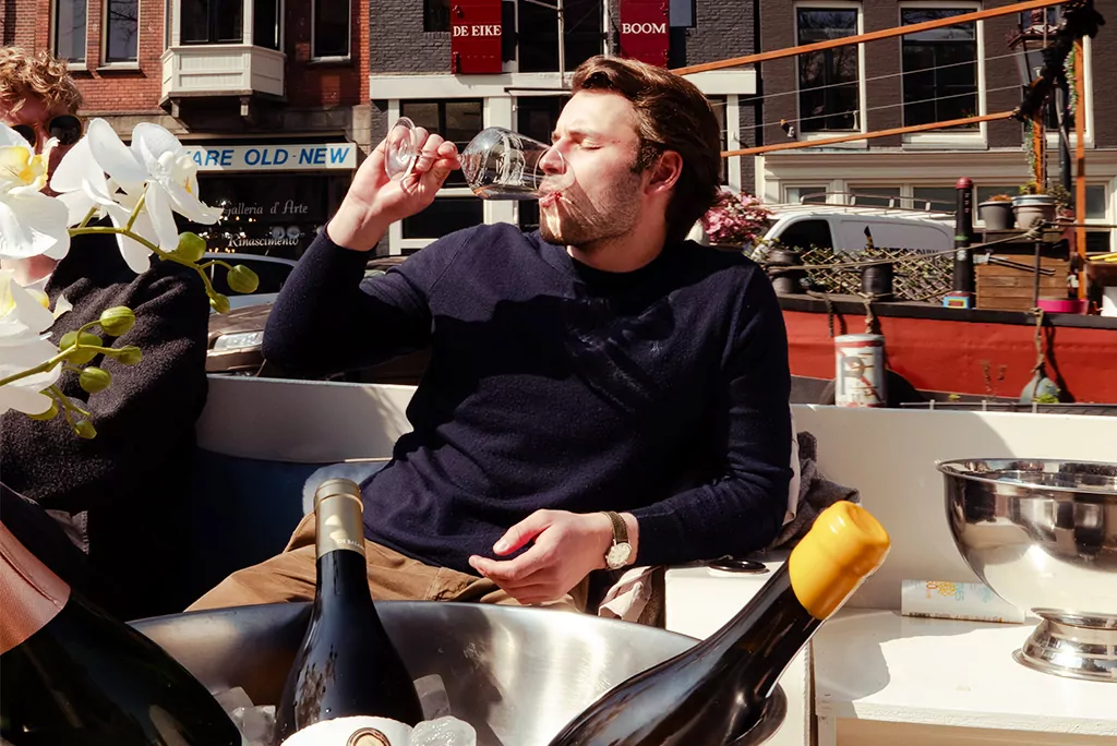 wine tasting boat amsterdam