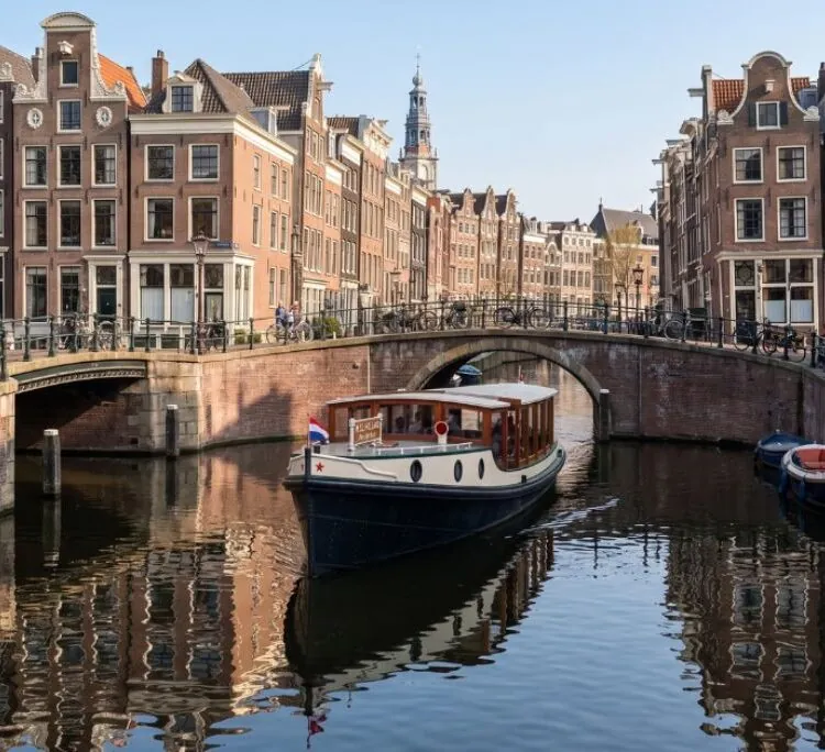 overdekte sloep huren amsterdam 50 personen